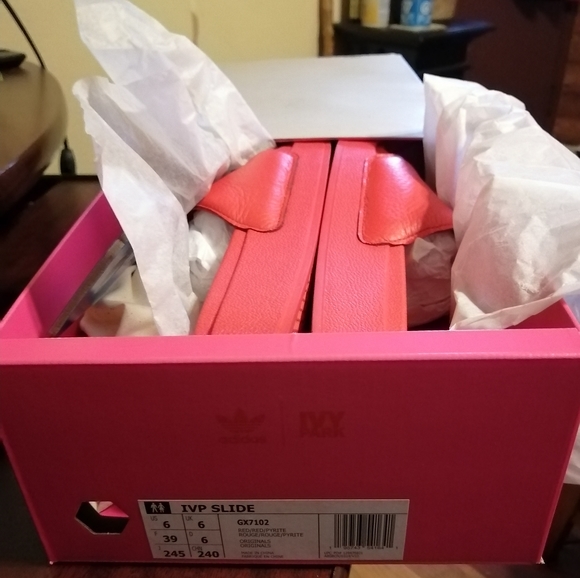 ADIDAS IVY PARK LIMITED EDITION UNISEX SLIDES FREESHIP - Picture 5 of 12